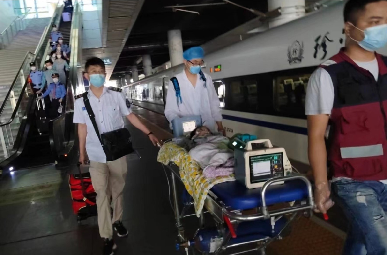 商都县高铁转运公司